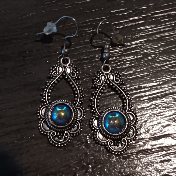 ✨️3 For $15✨️ Tribal Boho Hippy Scroll Silver Gemstone Drop Earrings - Picture 3 of 4
